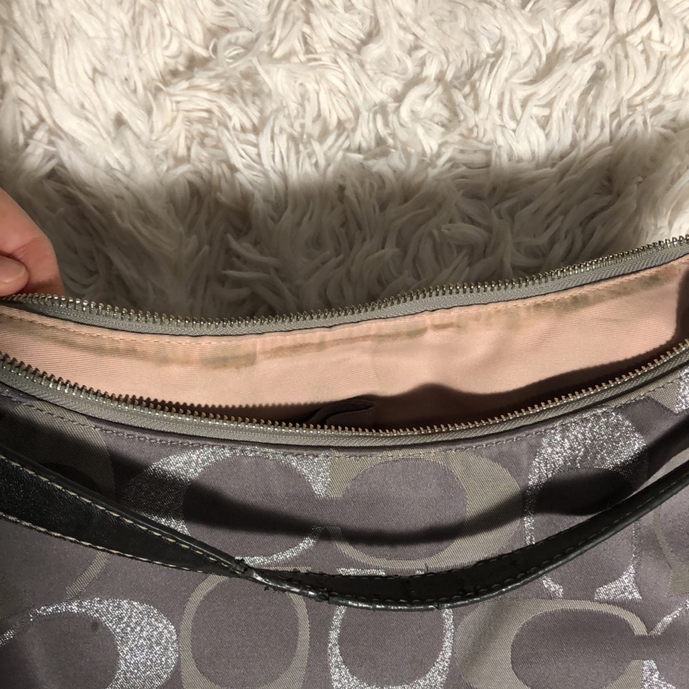 Coach Signature Purse - Picture 10 of 10